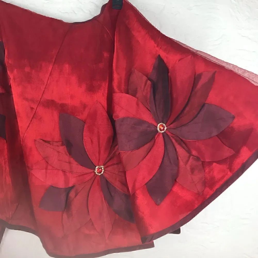 Metallic Red Pointsetta Appliqué Tree Skirt - Picture 2 of 9